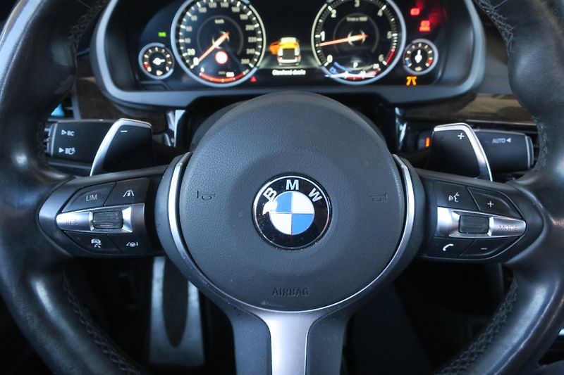 BMW X6 (2017) 3.0 xDrive30d M-Paket - fotka 19 z 42