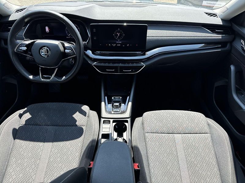 Škoda Octavia (2024) Combi 2.0 TDI 4x4 DSG Style - fotka 5 z 35