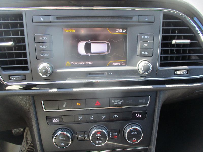 Seat Leon 1.4TSi 110kW STYLE*L+Z PNEU - fotka 16 z 45