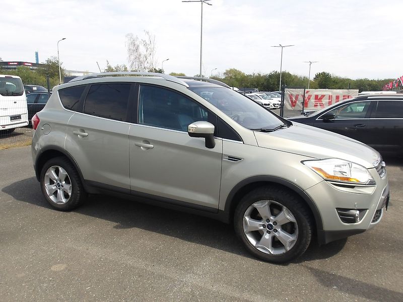 Ford Kuga 2,0TDCi 100 kW ! TITANIUM ! - fotka 7 z 29