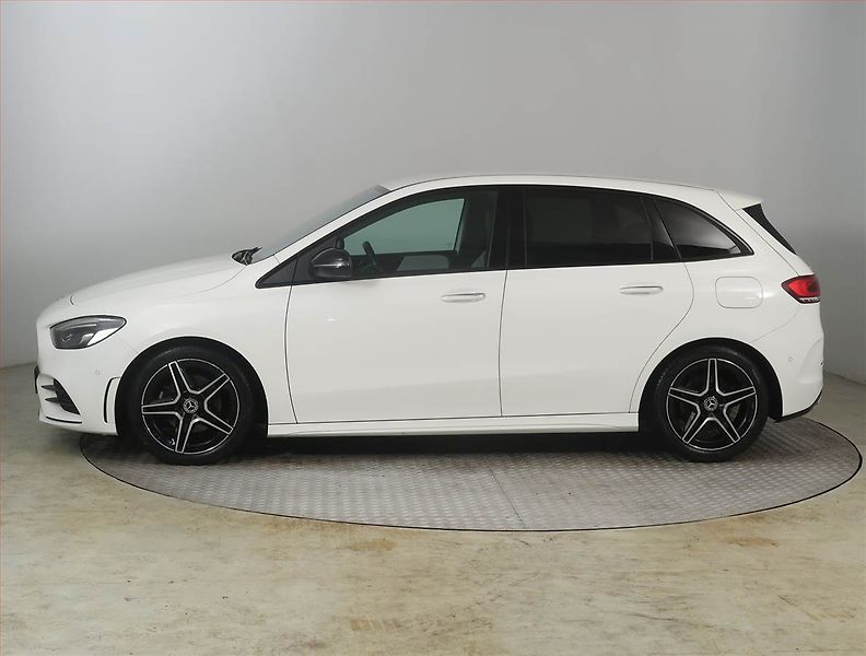 Mercedes-Benz Třídy B (2019) AMG line B 200 - fotka 3 z 25