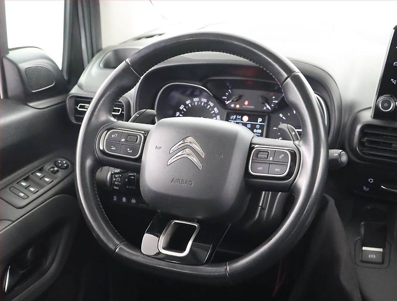 Citroën Berlingo (2019) Shine 1.5 BlueHDi, 5Míst, ČR - fotka 17 z 20