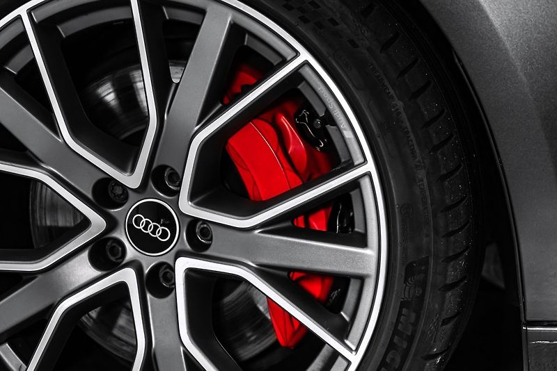 Audi A4 50 TDI quattro S-line - fotka 11 z 24