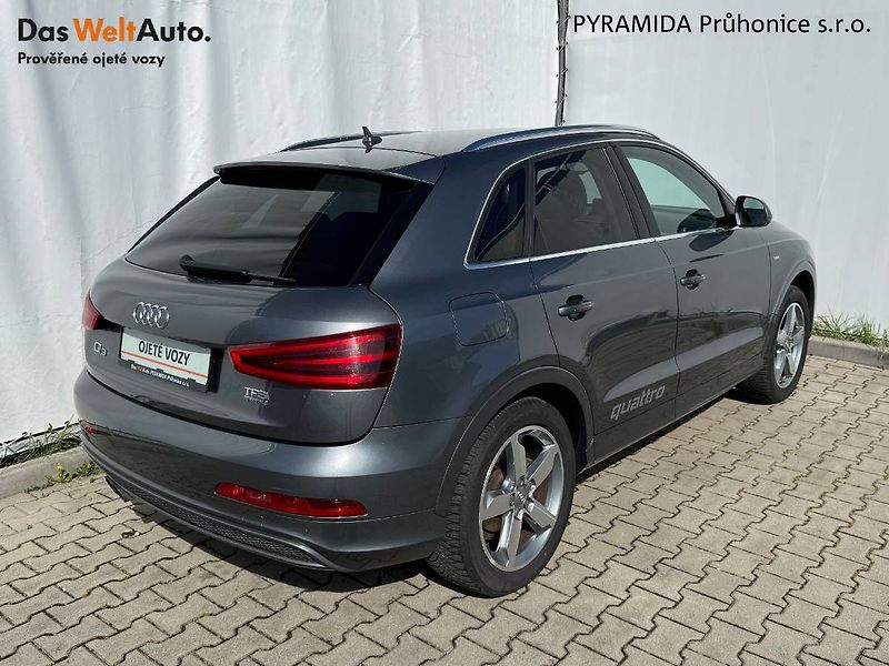Audi Q3 (2012) 2.0 TFSI 125 kW S-line 4x4 - fotka 2 z 23