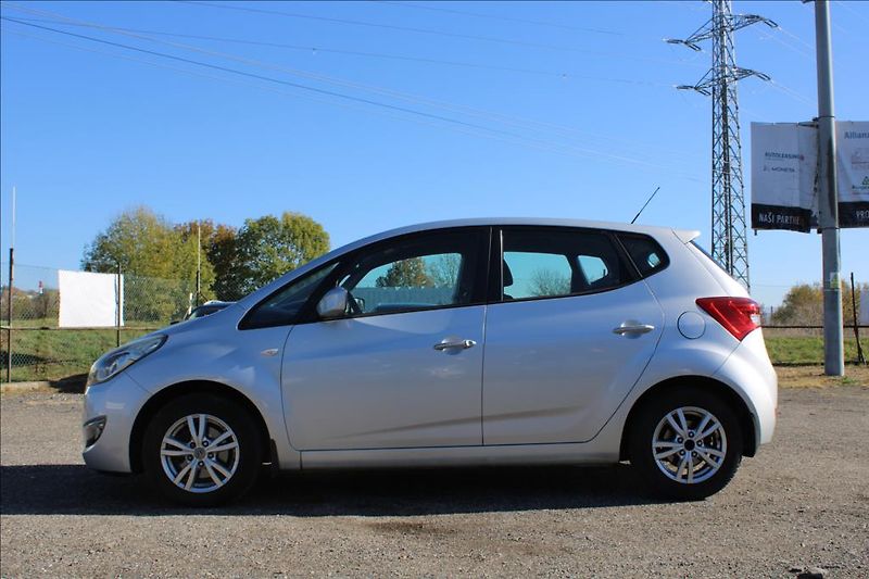 Hyundai ix20 1,4 i  ČR, DIG. KLIMA, ASR - fotka 8 z 25