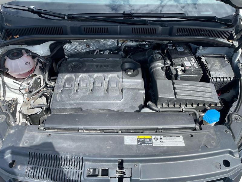 Volkswagen Sharan 2.0 TDi DSG 6st. HIGHLINE - fotka 24 z 26
