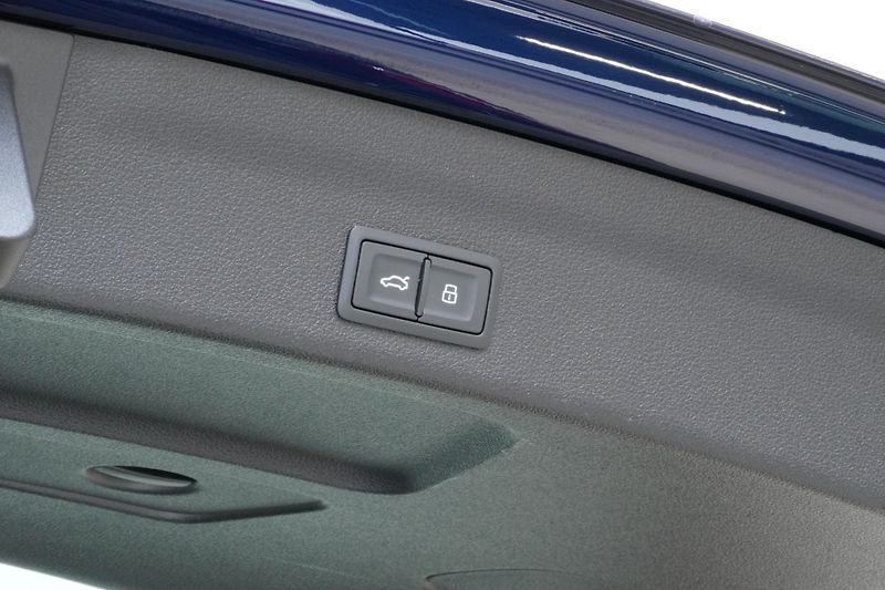 Audi A6 50TDI,S-LINE,ČR,1MAJ,HUD,Tažné - fotka 10 z 37