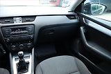 Škoda Octavia (2014) 1.6 TDI, Serv.kniha, Tempomat - náhled 8