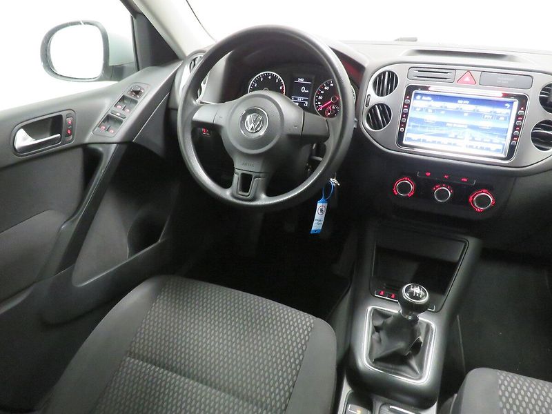 Volkswagen Tiguan - fotka 15 z 24