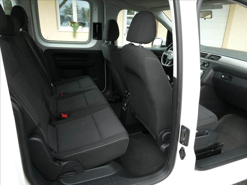 Volkswagen Caddy 2,0 TDi 1.majitel,závěs,tempom - fotka 21 z 49