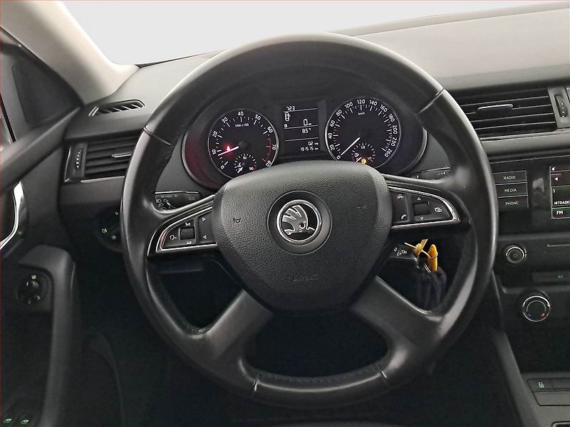 Škoda Octavia (2013) 1.2 TSI, Tempomat - fotka 17 z 17
