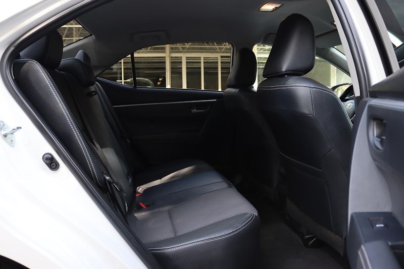 Toyota Corolla (2018) Toyota Corolla Sedan 1.6 - fotka 54 z 60