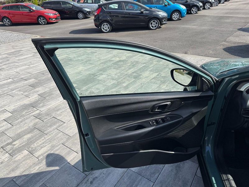 Hyundai Bayon (2022) 1.2i 62kW Comfort Club - fotka 9 z 29
