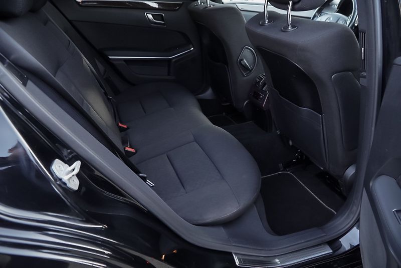 Mercedes-Benz Třídy E 220 CDI BlueEfficiency - fotka 27 z 29