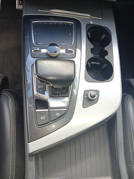Audi Q7 (2016) 3,0TDi S line - fotka 15 z 19