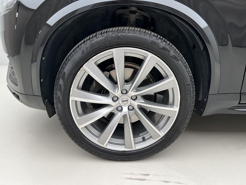 Volvo XC90 B5 AWD MOMENTUM PRO AUT - fotka 15 z 40