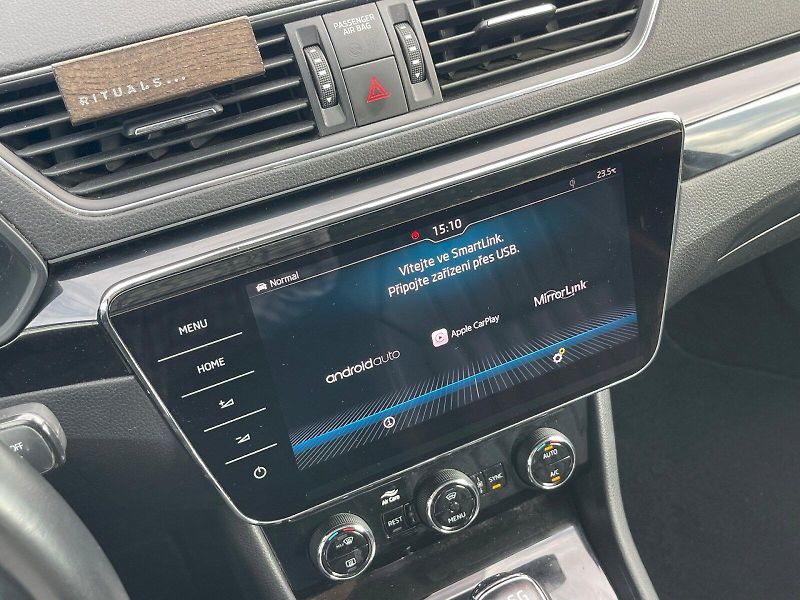 Škoda Superb (2018) 2.0 TDI / 140 kW DSG 4x4 L&K - fotka 24 z 30