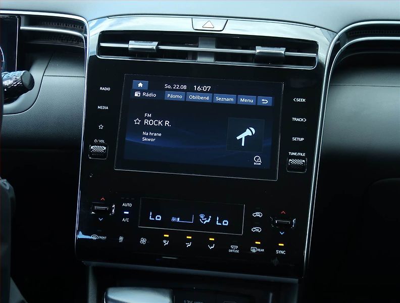 Hyundai Tucson (2022) 1.6 T-GDI - fotka 12 z 21