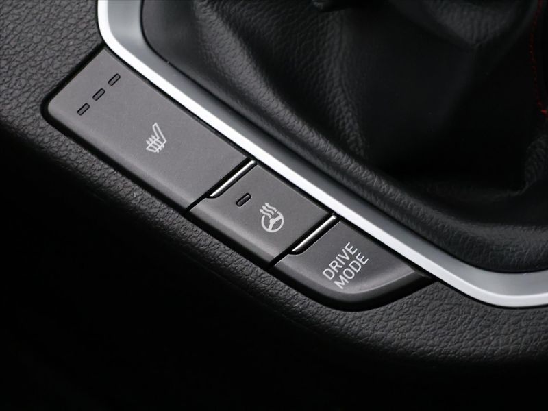 Hyundai i30 1,5 T-GDI N Line SmartKey CZ - fotka 22 z 31
