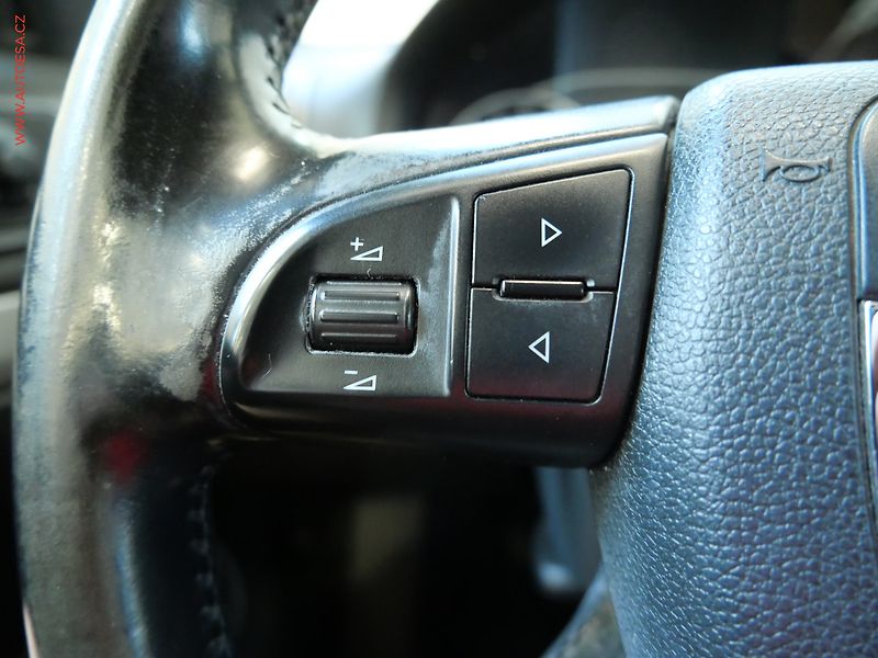 Škoda Octavia (2009) 1.9tdi, Elegance - fotka 16 z 20