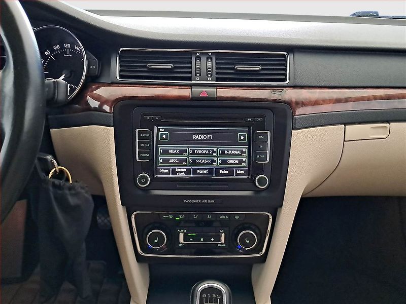 Škoda Superb (2008) Elegance 1.8 TSI, po STK - fotka 12 z 17