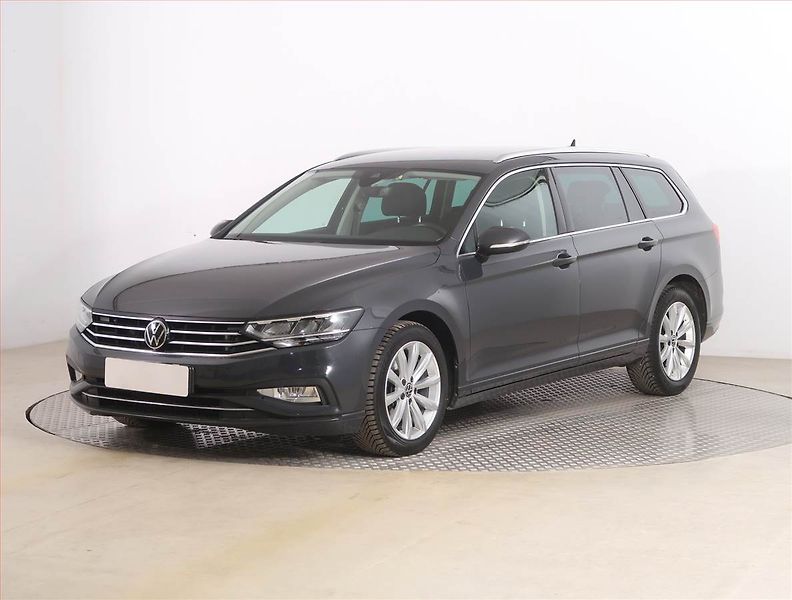 Volkswagen Passat (2021) Comfortline 2.0 TDI, Automat - fotka 2 z 22