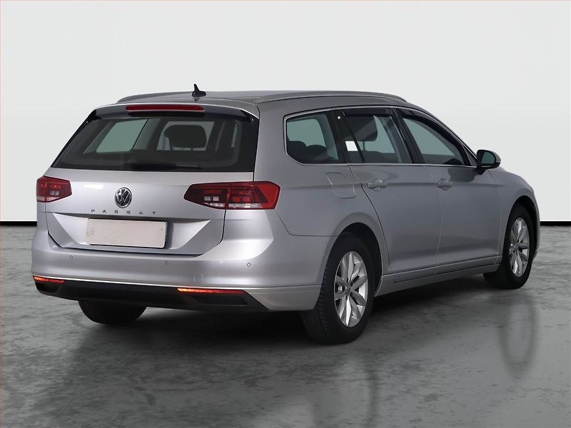 Volkswagen Passat (2020) 2.0 TDI, Automat, Navi - fotka 5 z 28