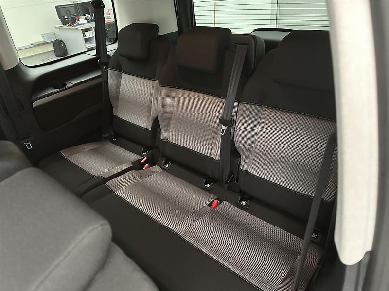Citroën SpaceTourer 2,0 BlueHDi 145 M Feel CZ - fotka 14 z 38