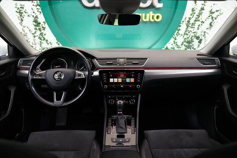 Škoda Superb - fotka 5 z 29