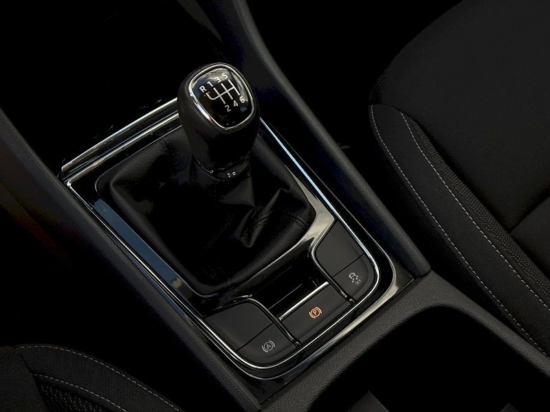 Škoda Karoq (2025) 1.5 TSI 110 kW Selection - fotka 21 z 24
