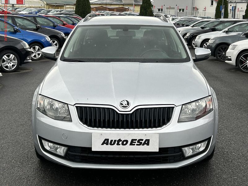 Škoda Octavia (2014) 1.6 TDi, ČR, servis.kniha - fotka 2 z 18