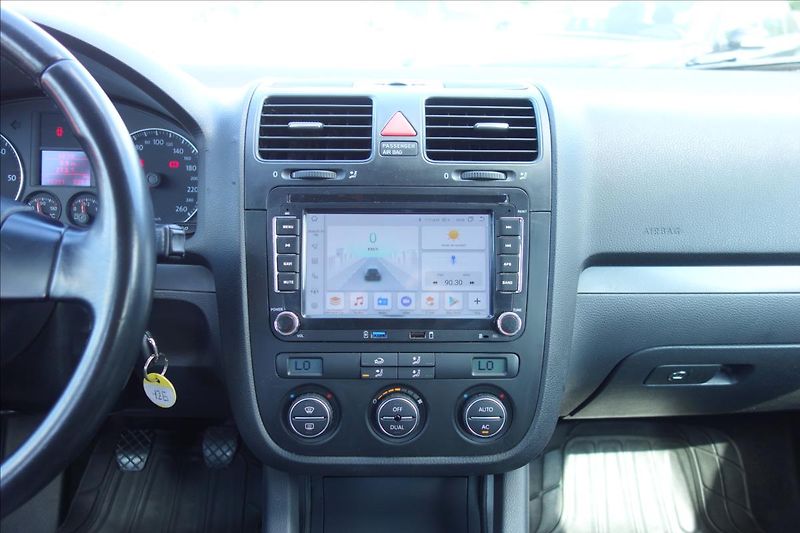 Volkswagen Golf 1,9 TDi 77KW, ČR, SERVIS. KN. - fotka 20 z 38