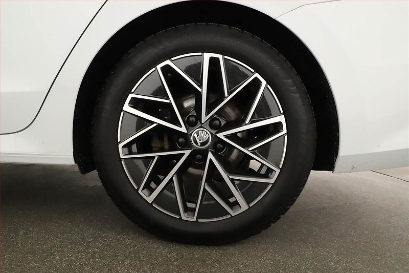 Škoda Octavia (2023) Sportline 2.0 TDI - fotka 20 z 20