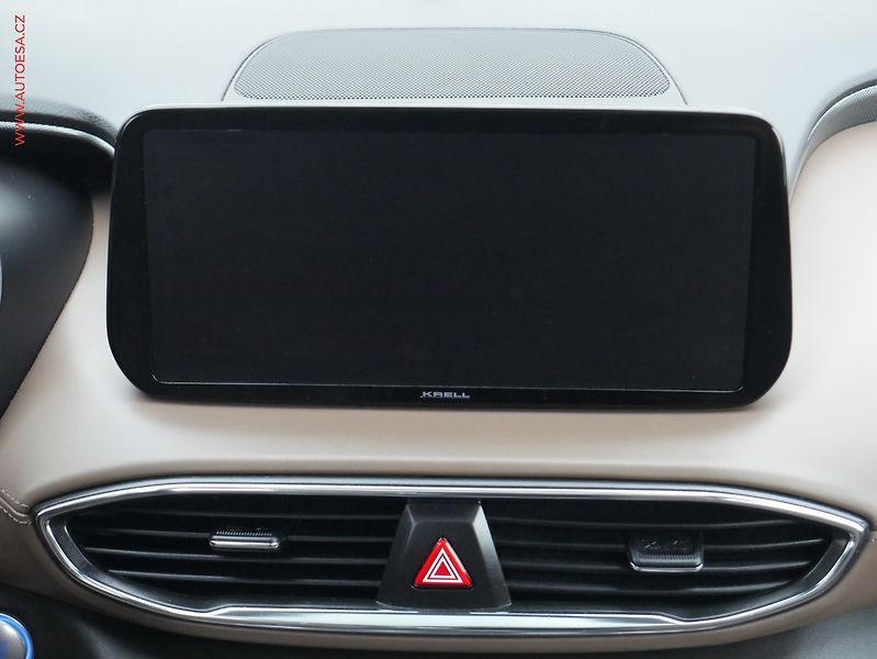 Hyundai Santa Fe (2021) 2.2 CRDi 4x4, 1.maj,ČR, AT - fotka 11 z 20