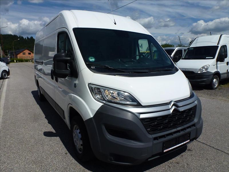 Citroën Jumper 2,0 BlueHDi 130 Plus 33 L3H2 - fotka 5 z 51