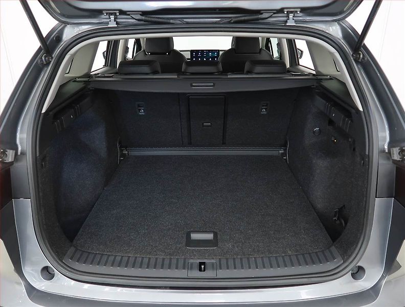Škoda Enyaq (2022) iV 60 (62 kWh), SoH 93% - fotka 14 z 28