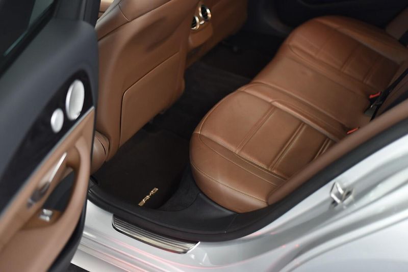 Mercedes-Benz Třídy E E53 AMG - fotka 16 z 22