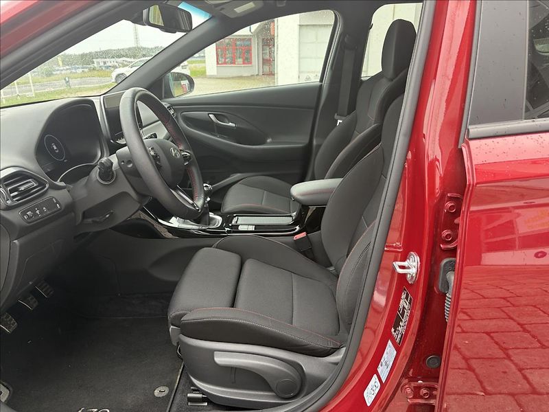 Hyundai i30 1,5 T-GDI N-Line - fotka 11 z 19