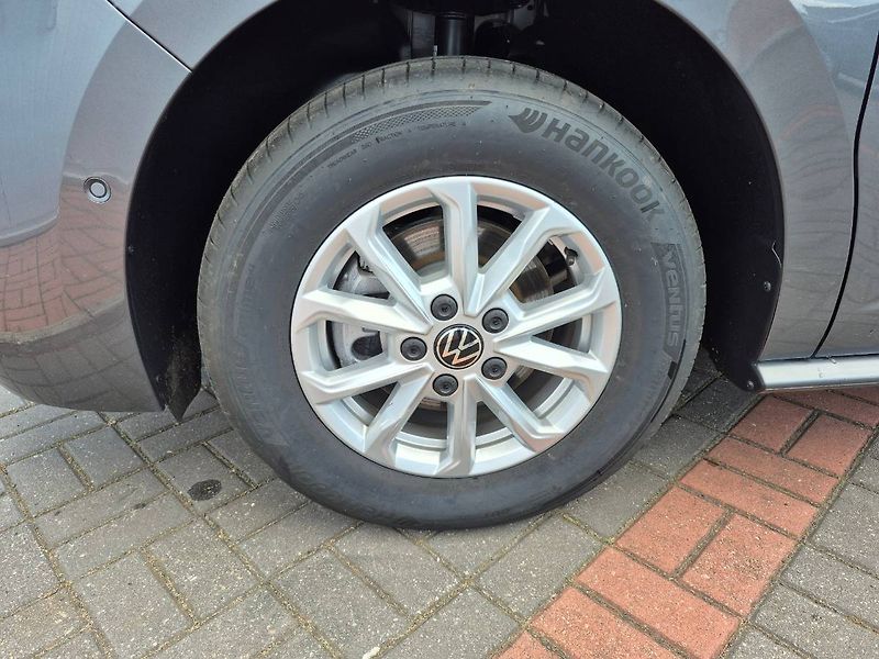 Volkswagen Multivan (2024) 2,0 TDI 110 kW Life Long DSG - fotka 26 z 38