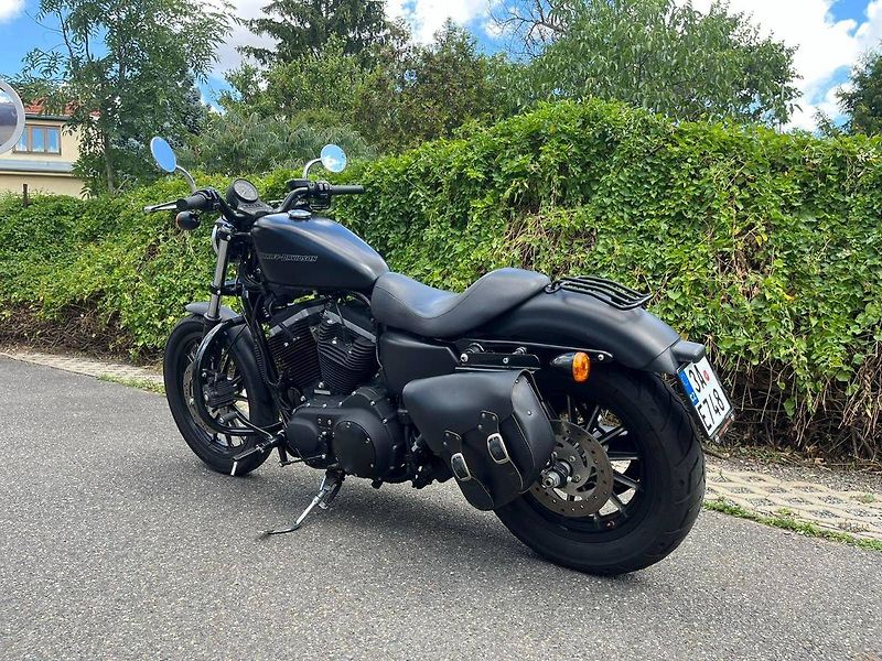 Harley-Davidson XL 883N Sportster Iron (2011) - fotka 5 z 13