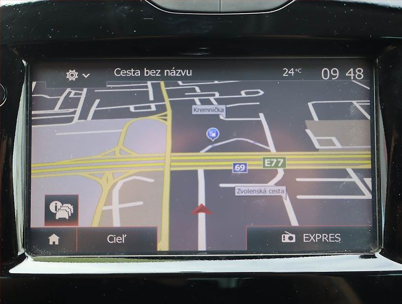 Renault Clio (2017) 1.2 TCe, Navi, Tempomat - fotka 13 z 17
