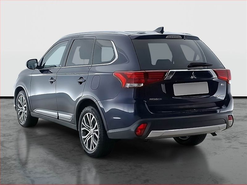 Mitsubishi Outlander (2017) 2.2 DI-D, 4X4, Automat - fotka 4 z 17