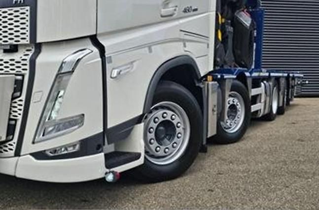Volvo FH (2024) 460 8x2 plato/tahač + HR - fotka 15 z 30