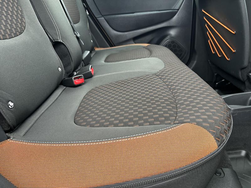 Renault Captur 1.2TCe KOUPENO V ČR 1.MAJ. - fotka 29 z 43