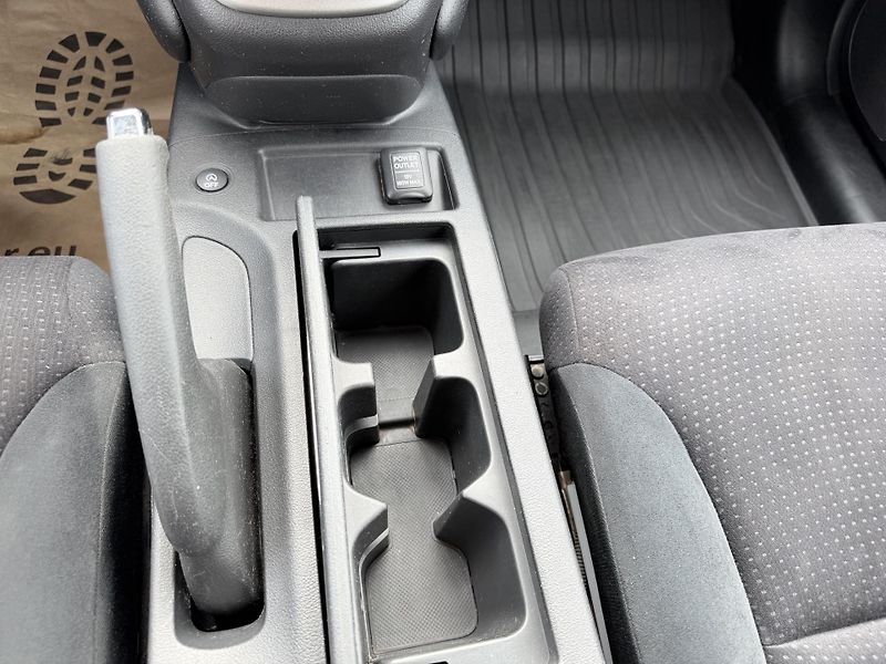 Honda CR-V  2.0I Comfort 4WD - fotka 14 z 23