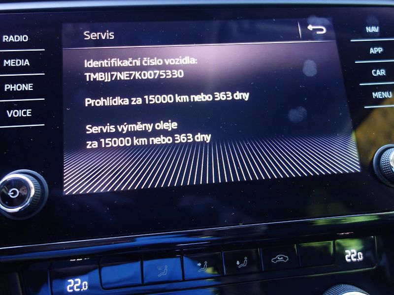 Škoda Octavia (2019) 2.0TDI 110kW DSG -VÝBAVA-DPH! - fotka 23 z 47