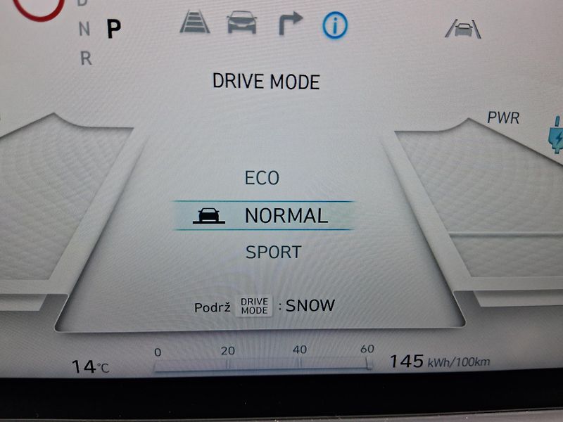 Hyundai Ioniq 6 STYLE PREMIUM 4x4 239 kW - fotka 26 z 44