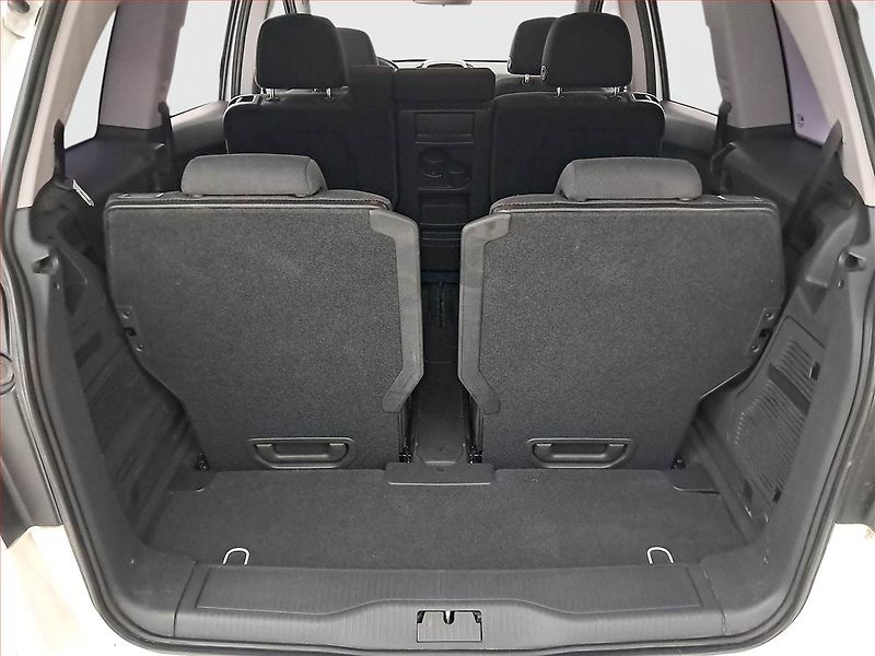 Opel Zafira (2014) 1.8, 7 míst - fotka 18 z 19