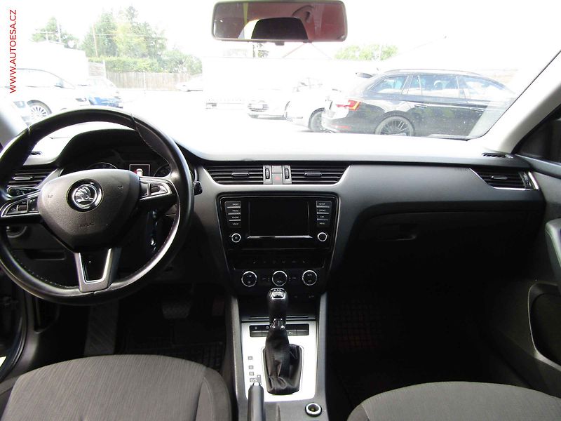 Škoda Octavia (2016) 2.0 TDi, ČR, DSG, bixen - fotka 8 z 20