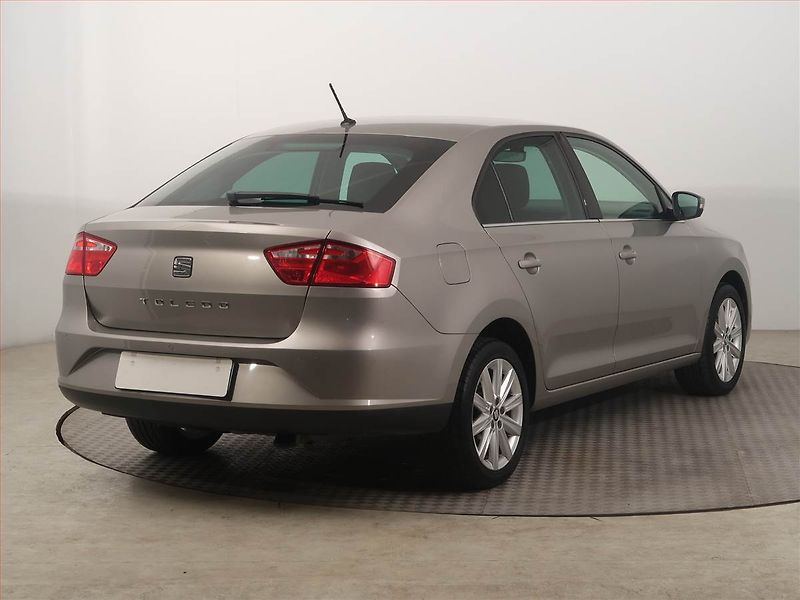 Seat Toledo (2017) 1.0 TSI, Serv.kniha - fotka 5 z 18